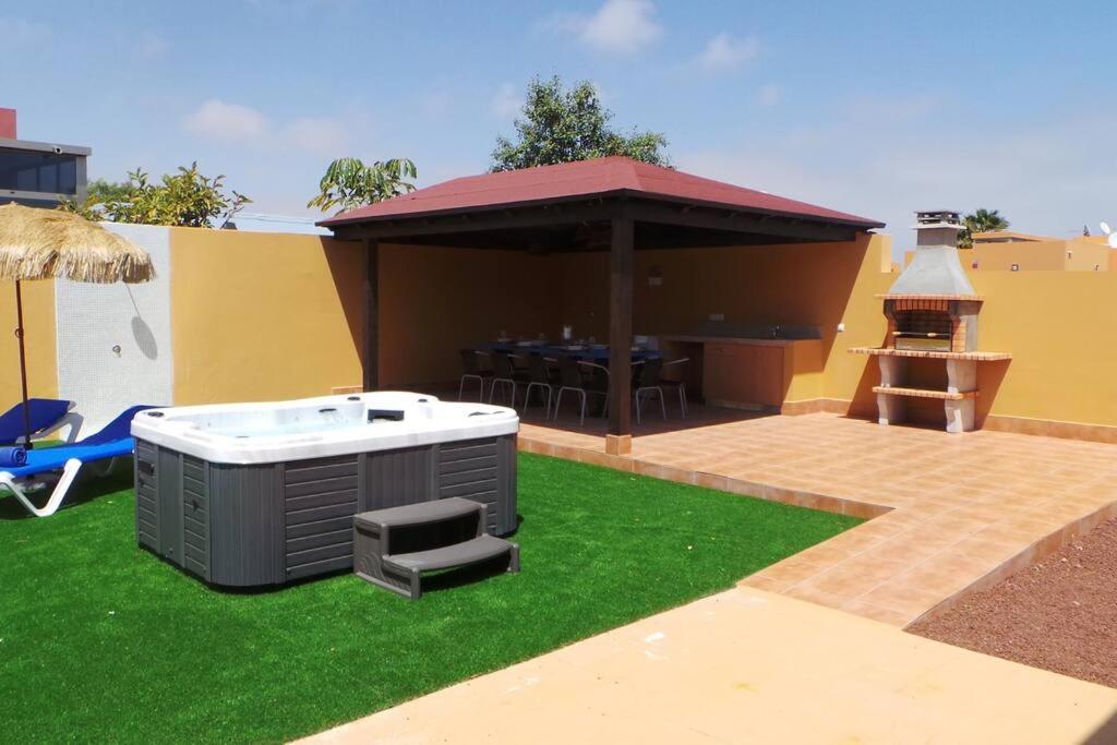 Luxury Villa At Golf Course Costa De Antigua Exterior foto